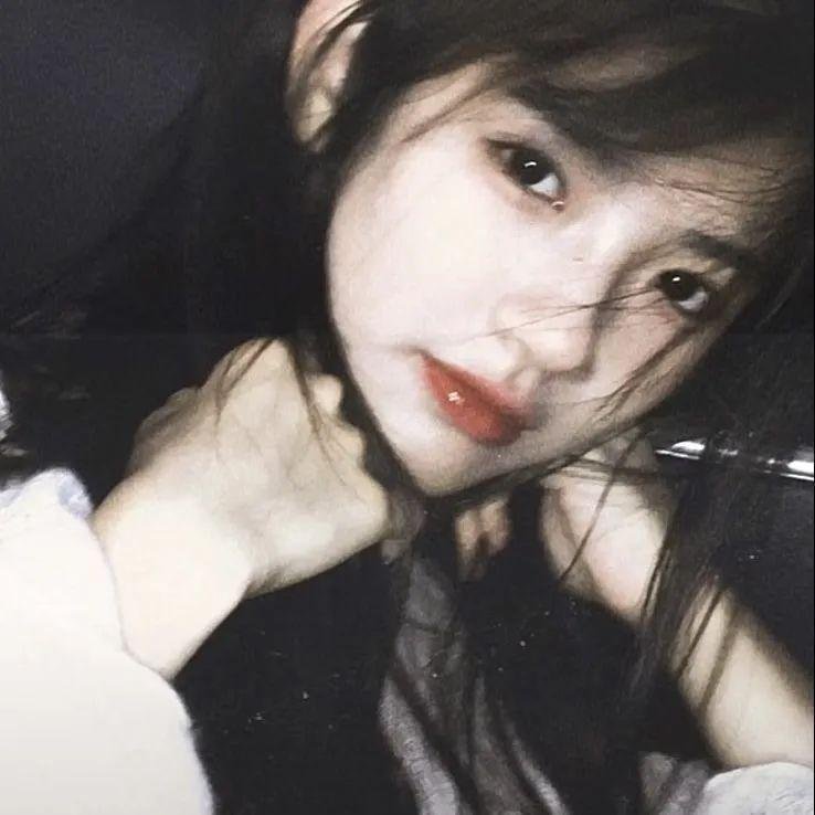 和阿姨促膝长谈后校花慌了